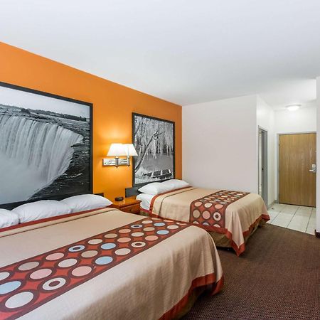 Super 8 By Wyndham Salina Hotel Kültér fotó