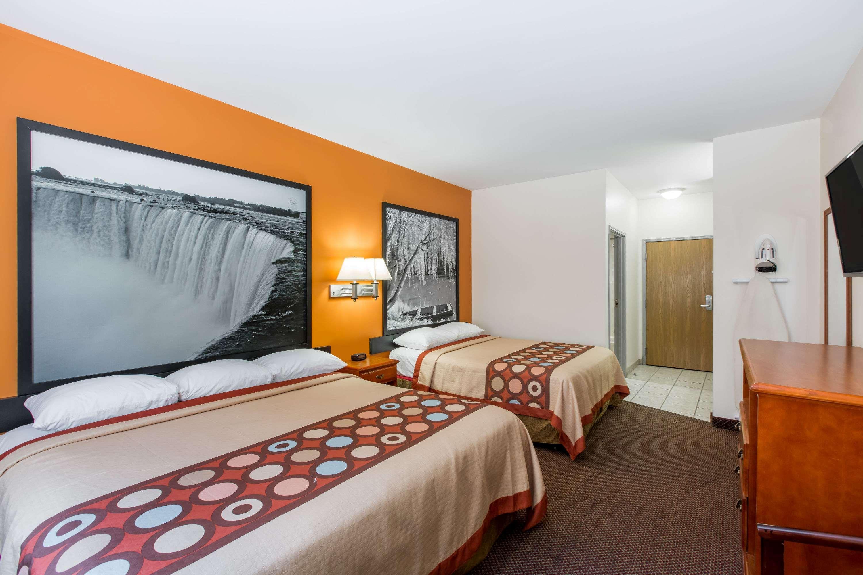Super 8 By Wyndham Salina Hotel Kültér fotó