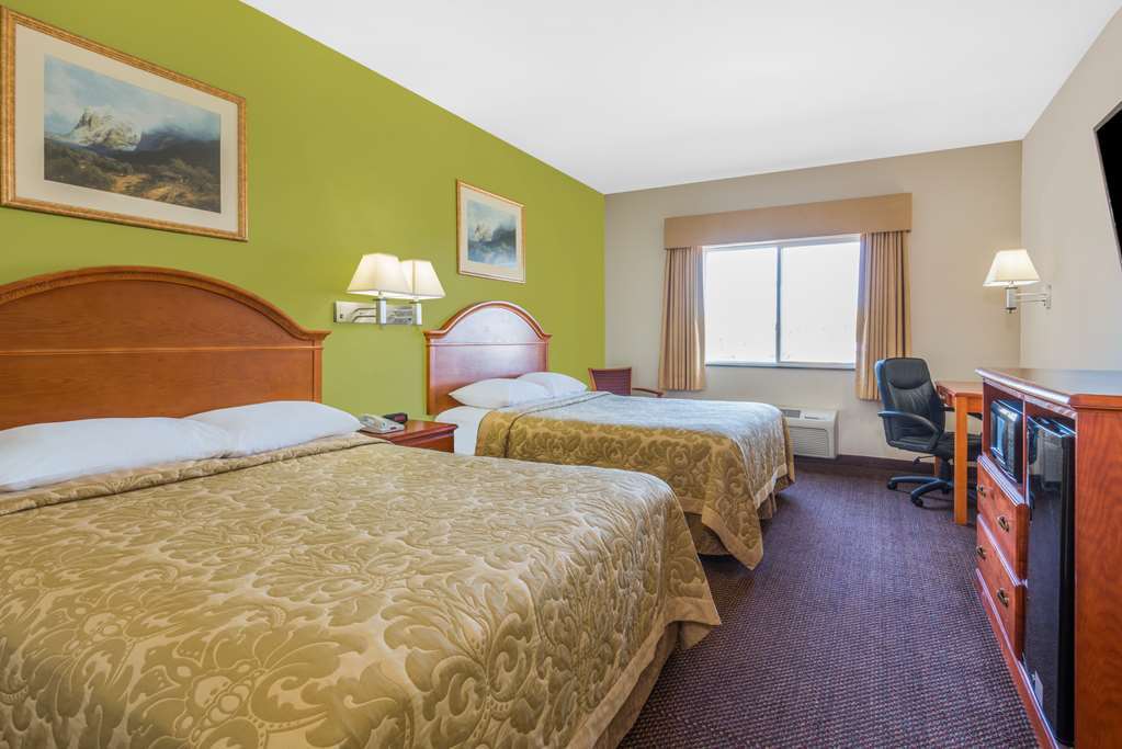 Super 8 By Wyndham Salina Hotel Szoba fotó